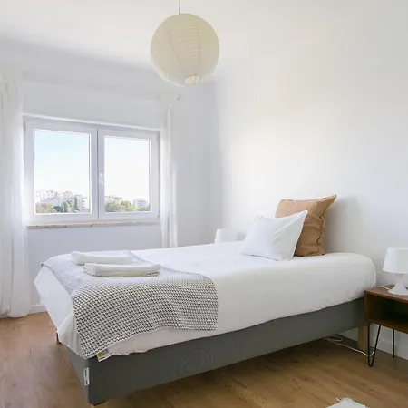 Sossegado E Com Luz Apartamento