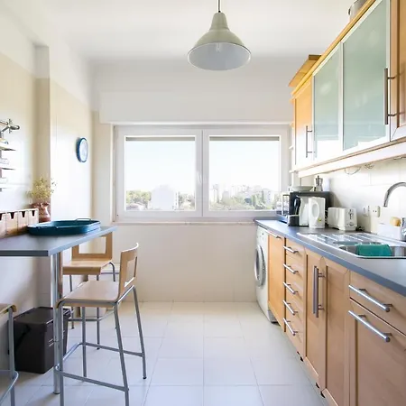 Sossegado E Com Luz Apartamento *