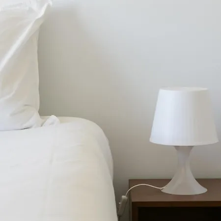 Apartamento Sossegado E Com Luz *
