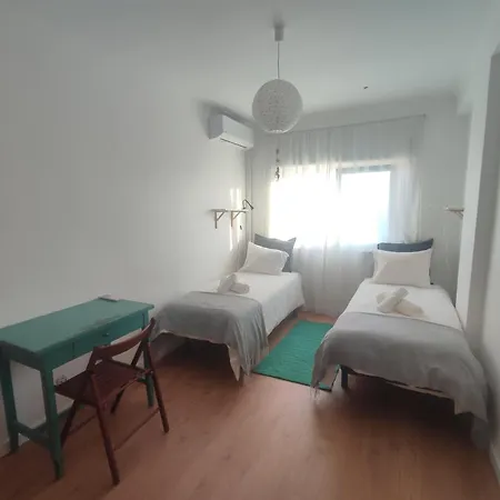 Sossegado E Com Luz Apartamento *