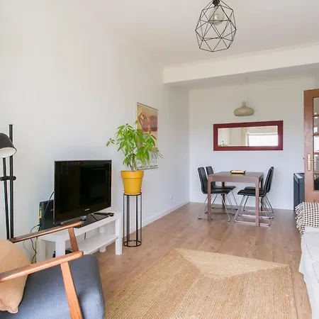Sossegado E Com Luz Apartamento